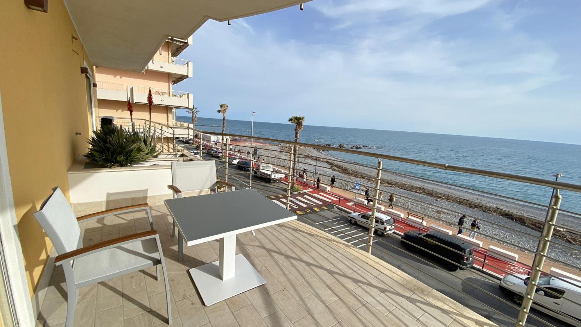 Апартаменты Mare Blu Вентимилья Экстерьер фото